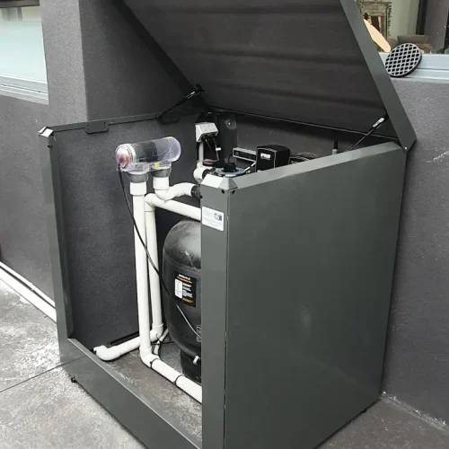 B110911_MON_Open_Side-Medium