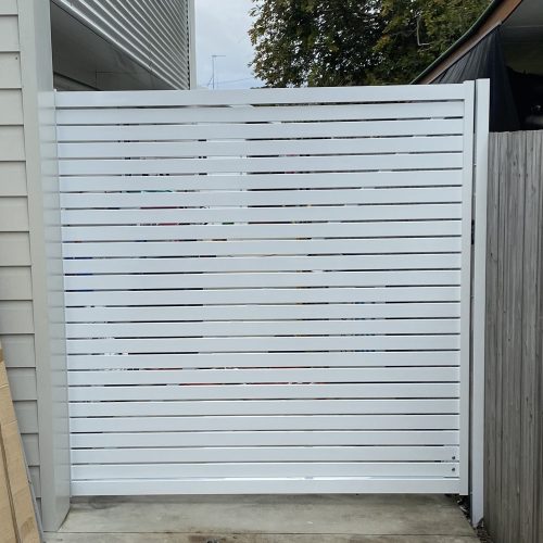 slat gate Pearl white 5